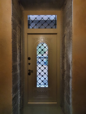 Дверь для высокого проема